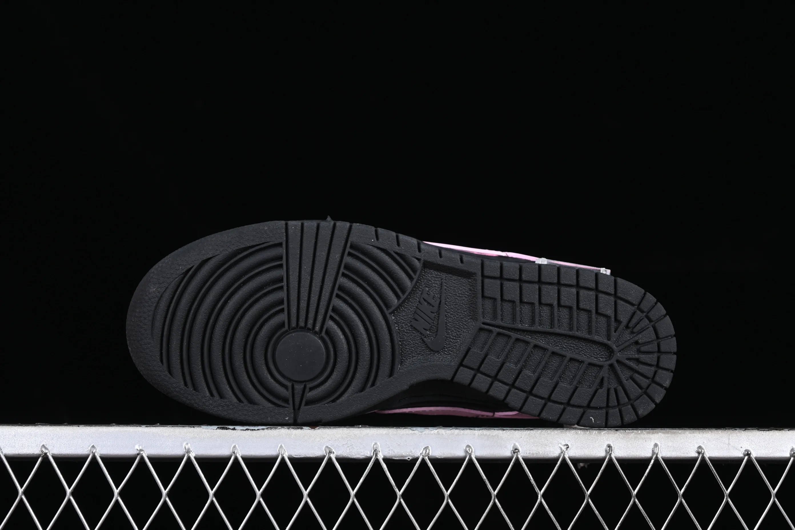All Categories Nk SB Dunk Series Nk SB Dunk Low Low-top Sneakers Nk Dunk Low Bubble Jellyfish Neon Star Millennium Cyber ​​Black Pink SB Strap Low-top Casual Sneakers FD1232-001